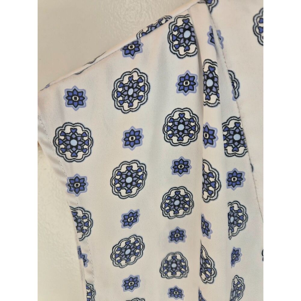 Talbots Medallion Print Sleeveless Blouse XL Preppy Coastal Chic Top V Neck - Picture 7 of 9